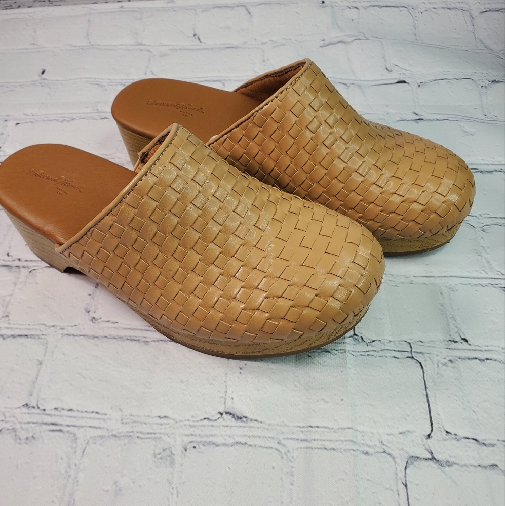 Universal Thread Womens Slip On Wedges - Size 6.5